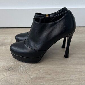 Yves Saint Laurent black booties size 35